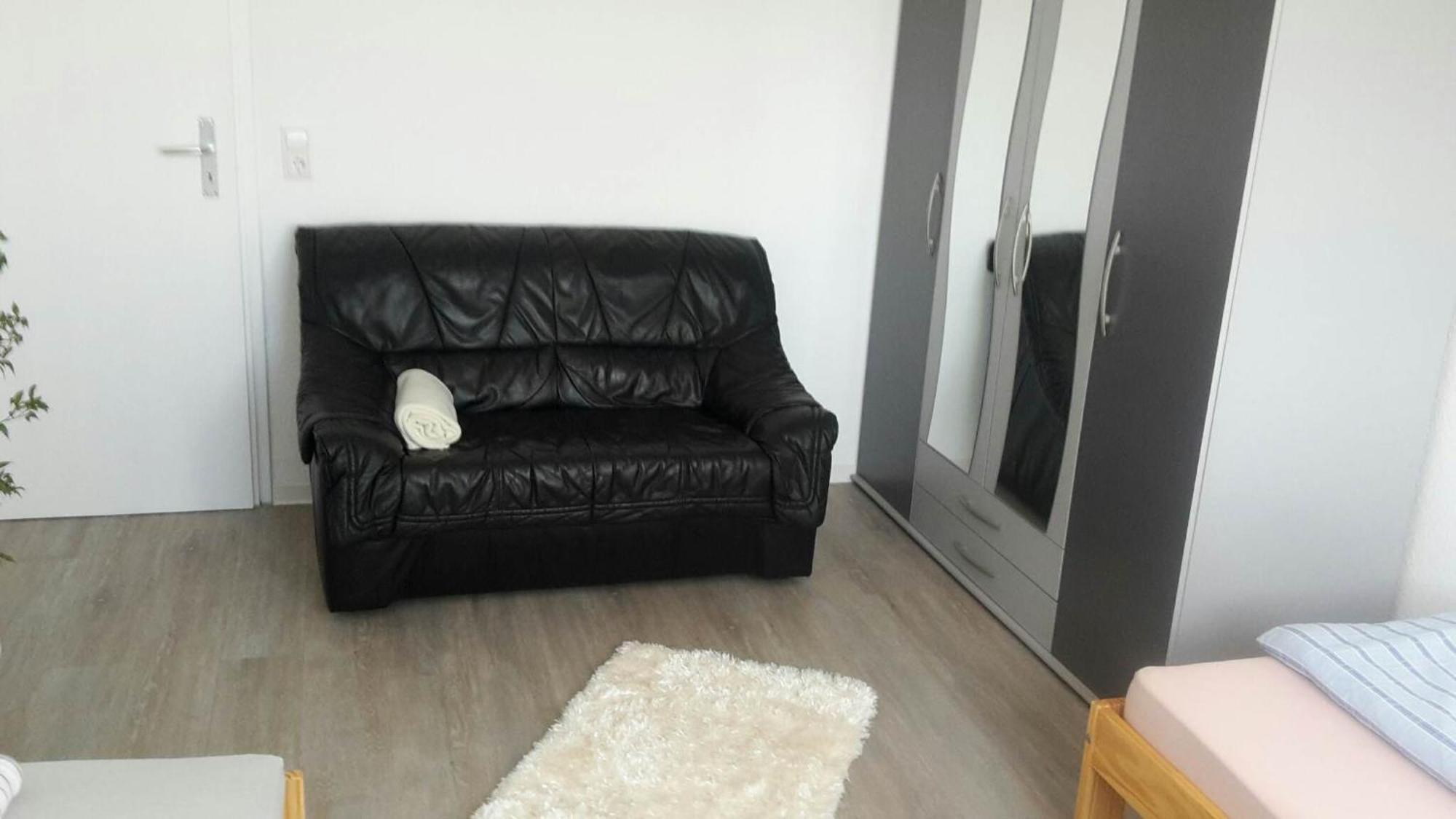 Egyszeru Szallas Stuttgart Extérieur photo